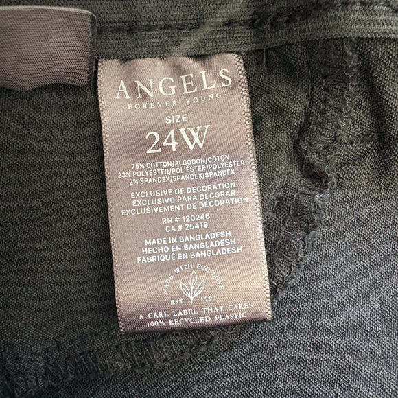 Angels Forever NWT black plus size 24W stretch Bermuda shorts - Picture 11 of 14
